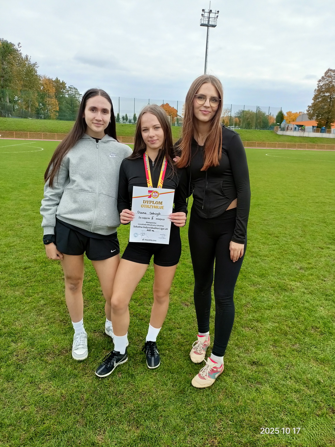 Zdjęcie MLM I LA 10 (2)1332c9b7-188a-4d45-9696-939f1619b66e.jpg w galerii Małopolska Licealiada Młodzieży w Indywidualnej lidze LA (10.2025)